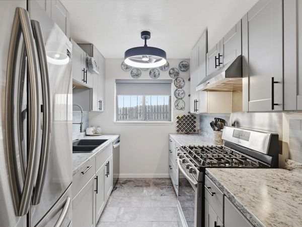 1832 Vail Court SE, Albuquerque, NM 87106
