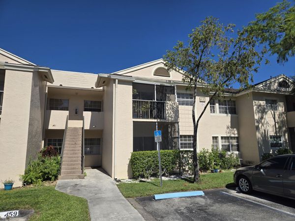 631 Cypress Lake Boulevard, Unit D17, Deerfield Beach, FL 33064