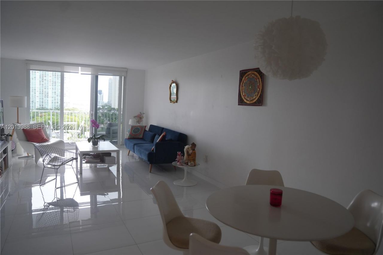 2851 NE 183rd St , Unit 1107E, Aventura, FL 33160 Photo