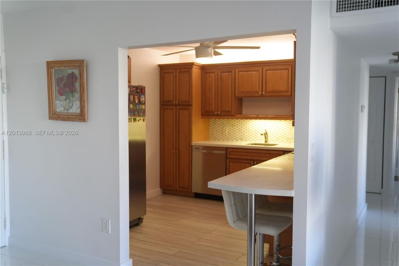2851 NE 183rd St , Unit 1107E, Aventura, FL 33160 Photo