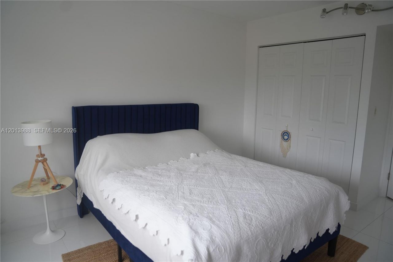 2851 NE 183rd St , Unit 1107E, Aventura, FL 33160 Photo