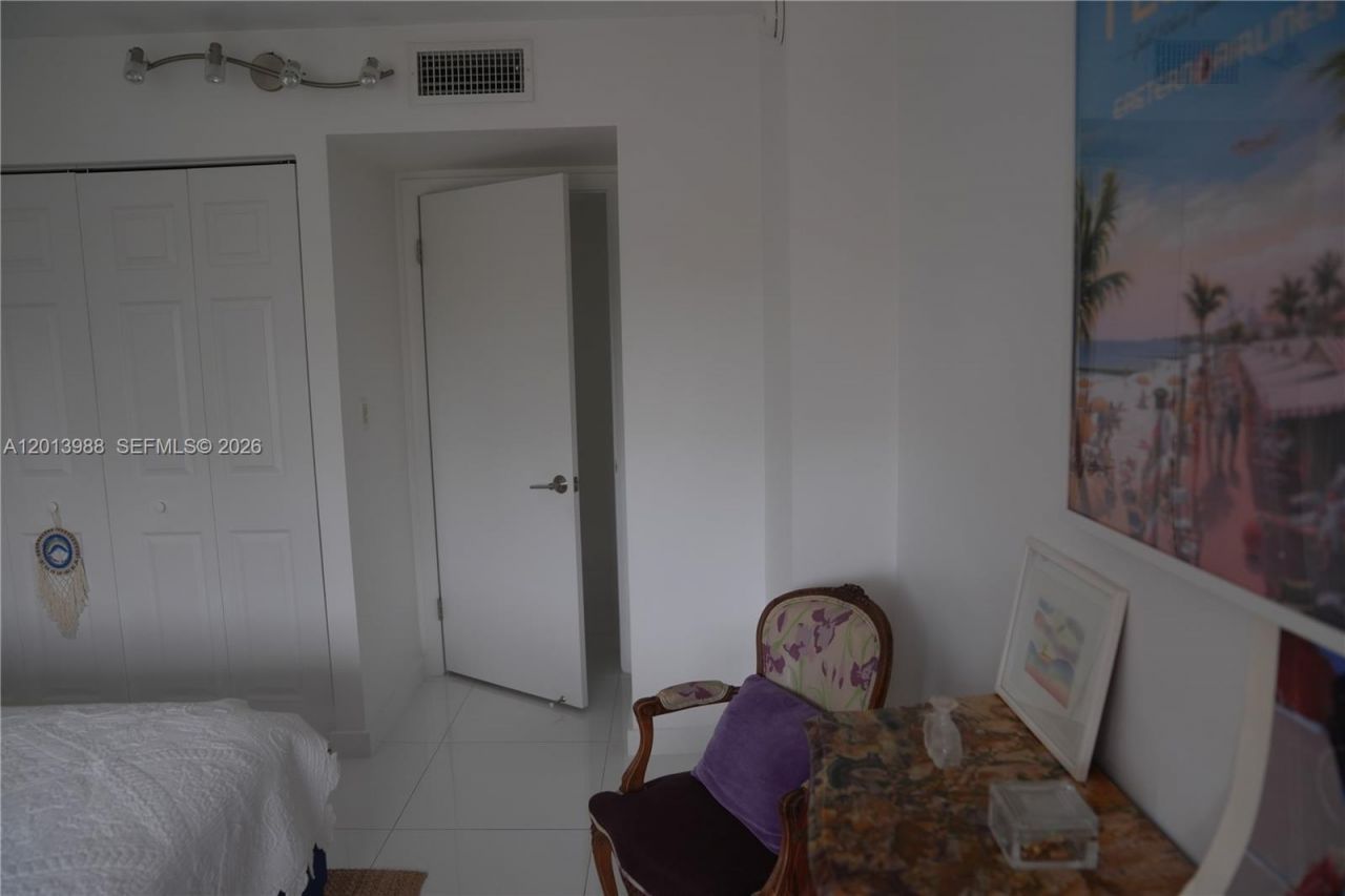 2851 NE 183rd St , Unit 1107E, Aventura, FL 33160 Photo