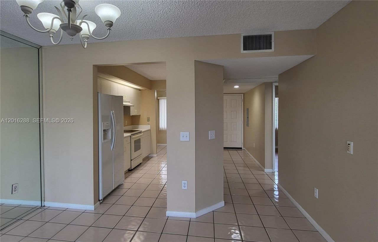 13705 SW 12th St, Unit 304B, Pembroke Pines, FL 33027 Photo