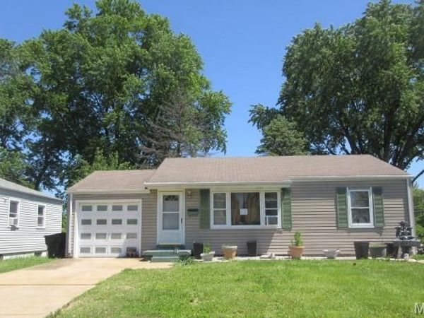 843 Loekes Drive, Florissant, MO 63031