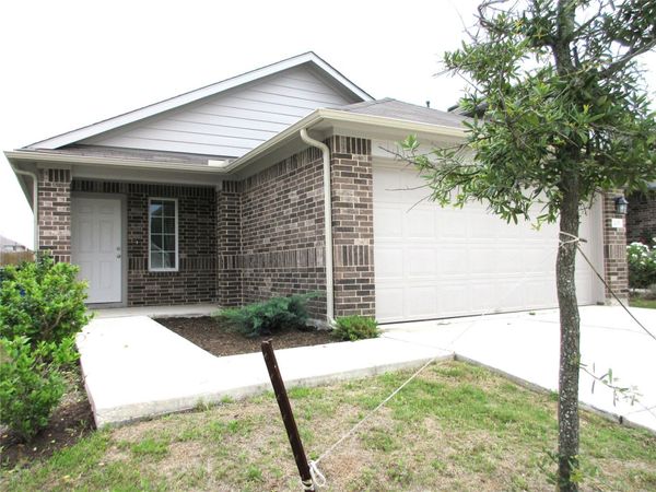 205 Granary DR, Kyle, TX 78640