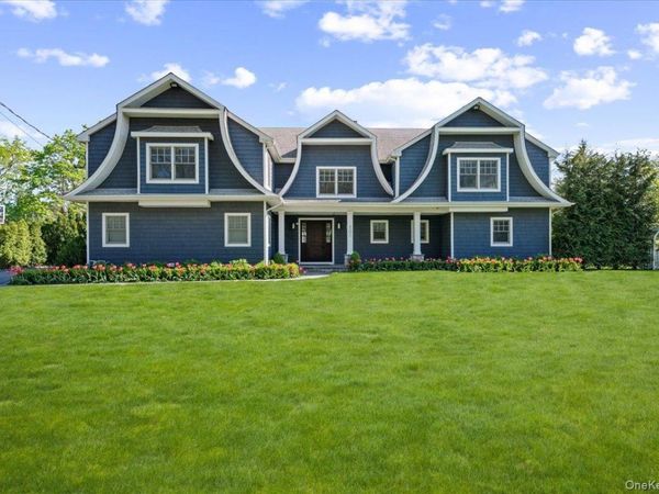 205 Hewlett Neck Road , Hewlett Neck, NY 11598