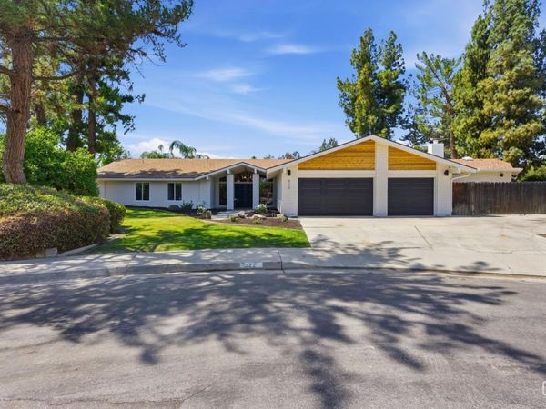 820 Ferdinand Court, Bakersfield, CA 93309