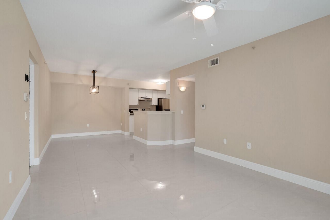 611 Villa Circle, Boynton Beach, FL 33435 Photo