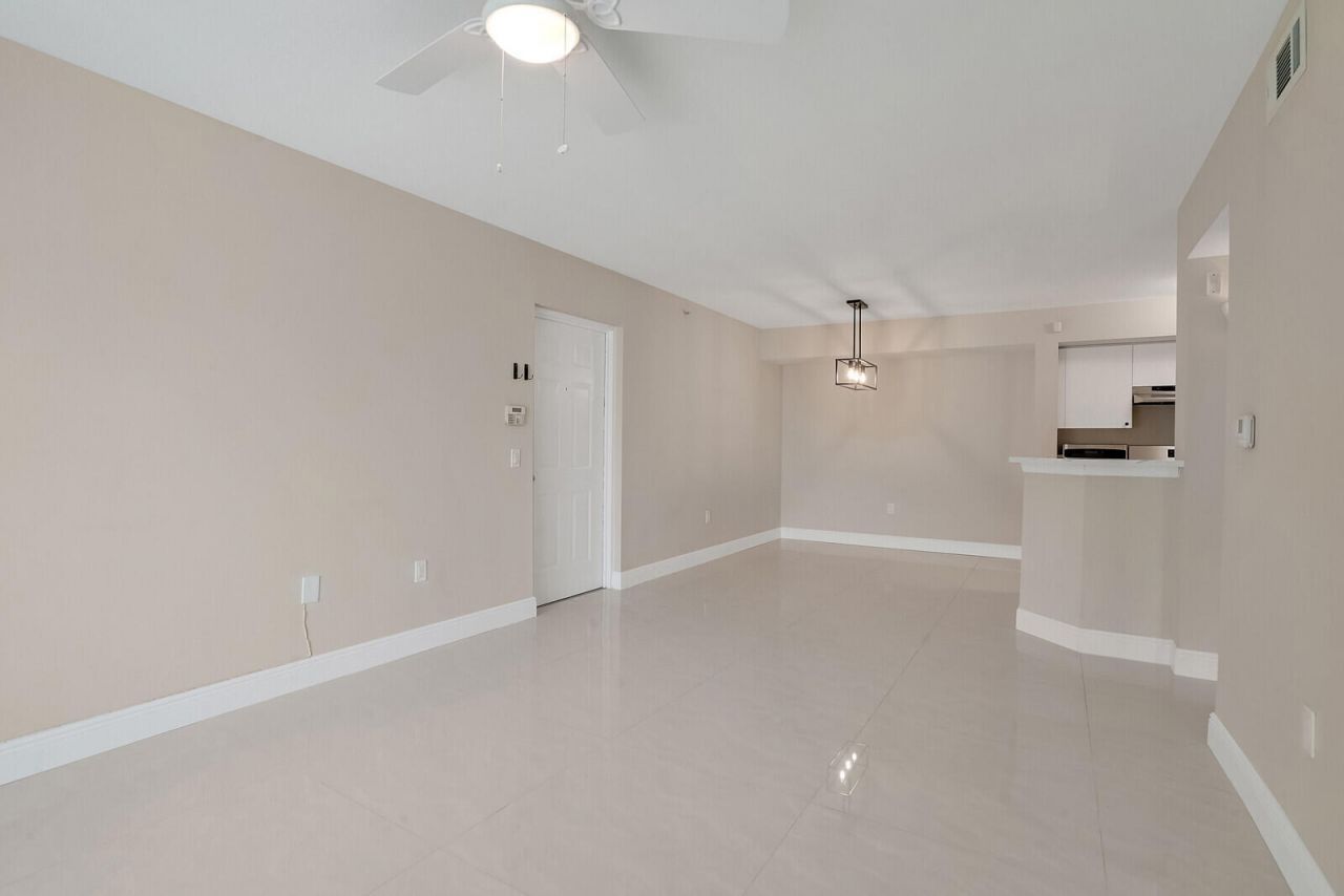 611 Villa Circle, Boynton Beach, FL 33435 Photo