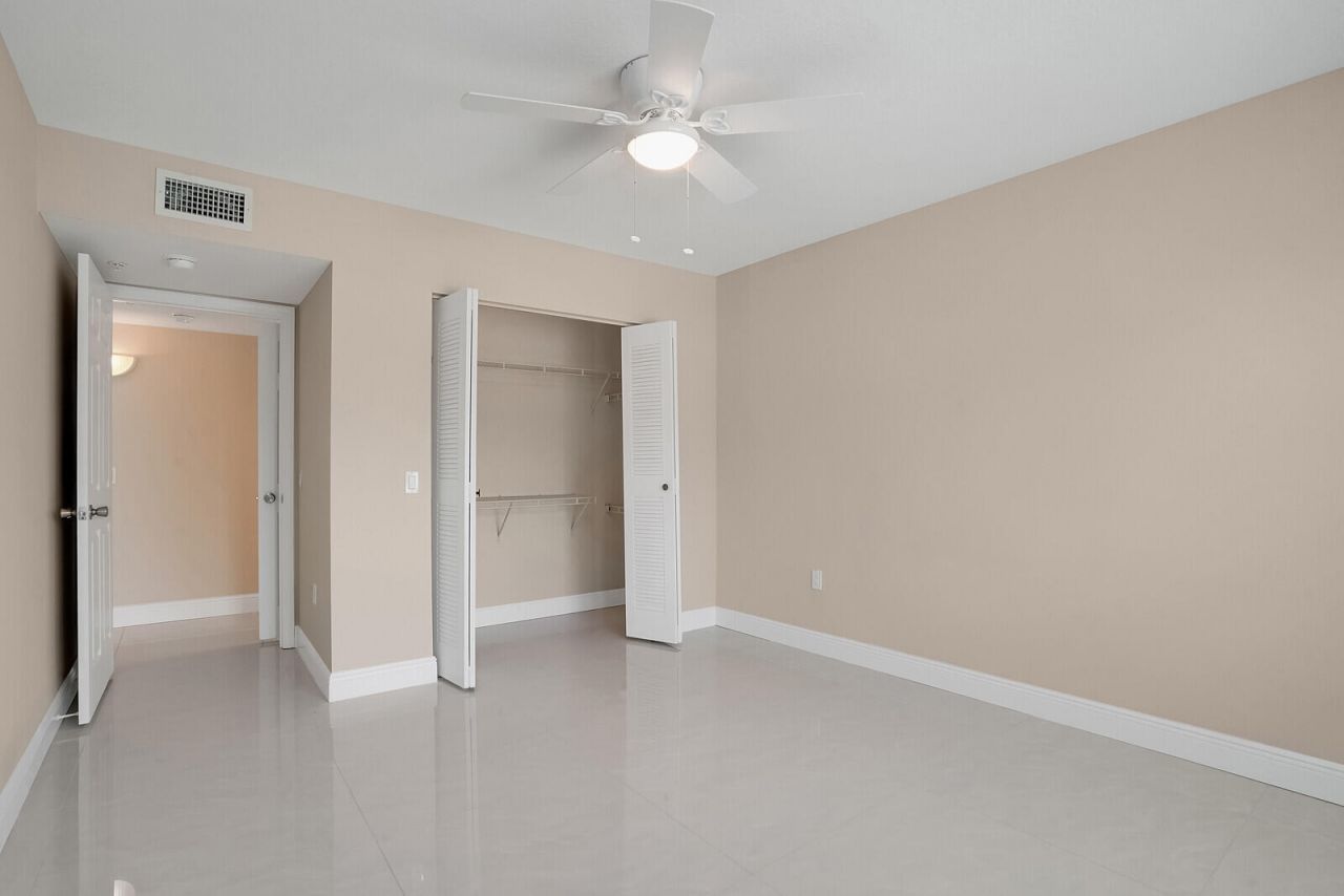 611 Villa Circle, Boynton Beach, FL 33435 Photo
