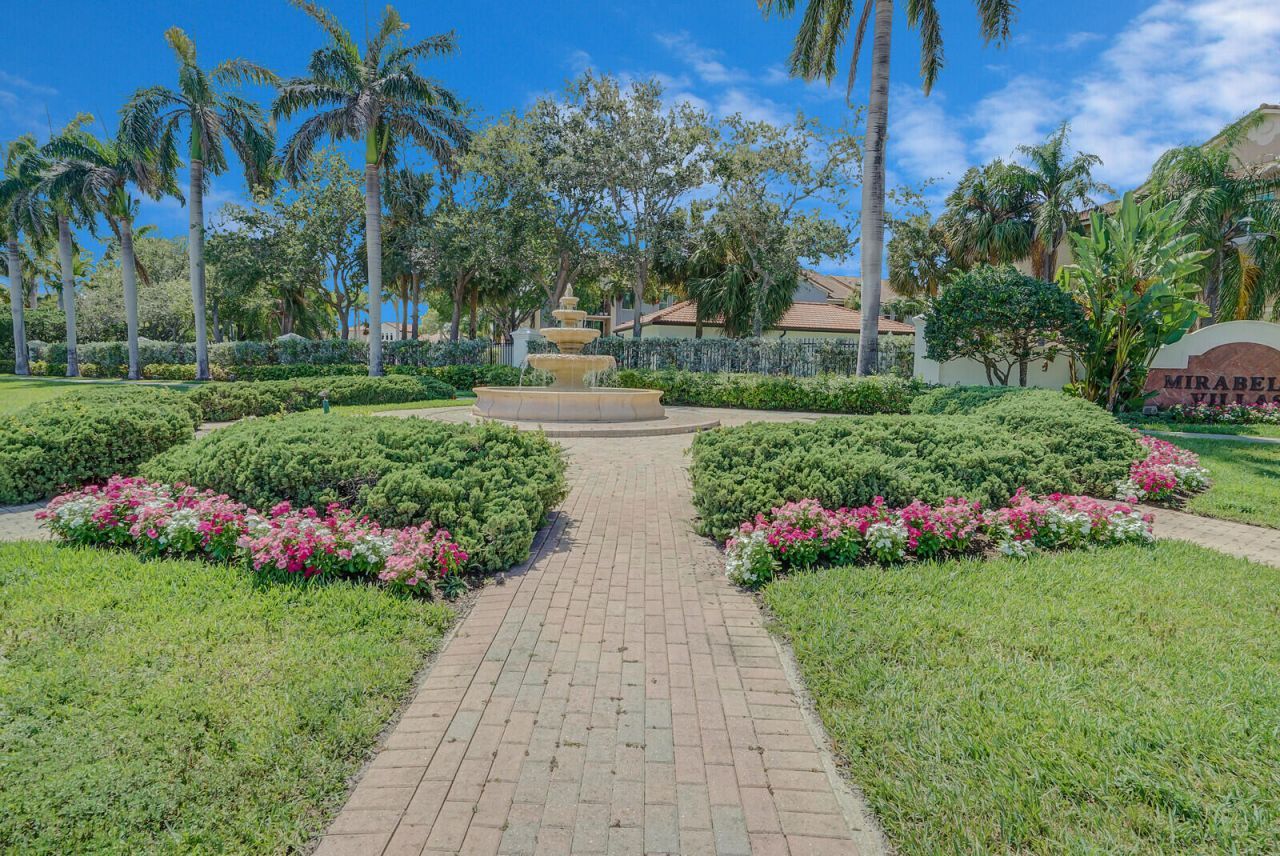 611 Villa Circle, Boynton Beach, FL 33435 Photo
