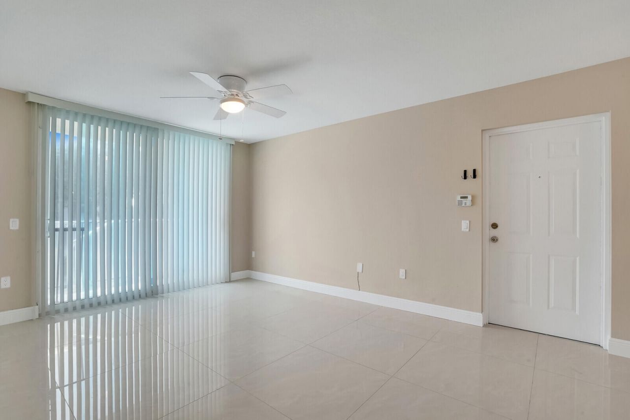 611 Villa Circle, Boynton Beach, FL 33435 Photo