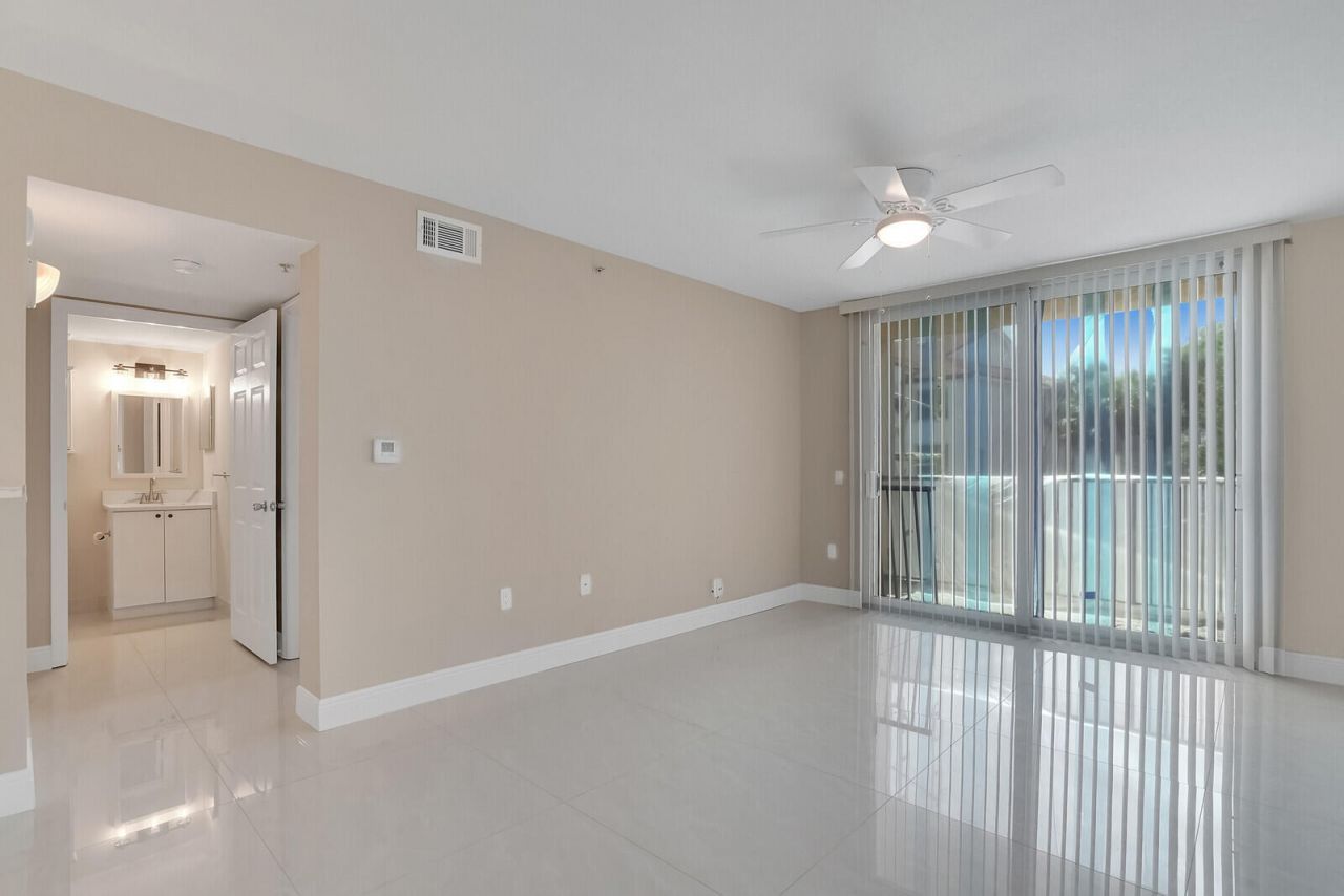 611 Villa Circle, Boynton Beach, FL 33435 Photo