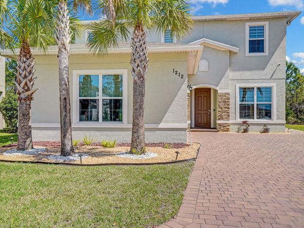 1212 NW Leonardo Circle, Port St. Lucie, FL 34986