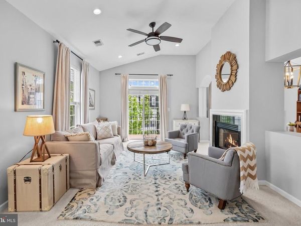 5090 DONOVAN DRIVE, Unit 102, ALEXANDRIA, VA 22304