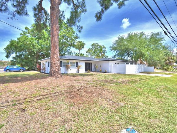 3553 CENTER CIRCLE, LARGO, FL 33774