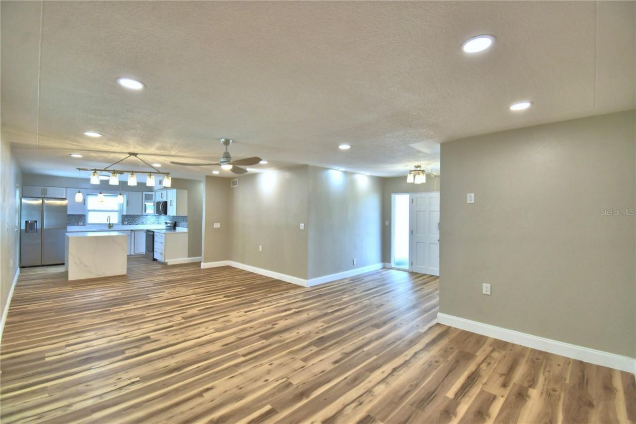 3553 Center Circle , Largo, FL 33774 Photo