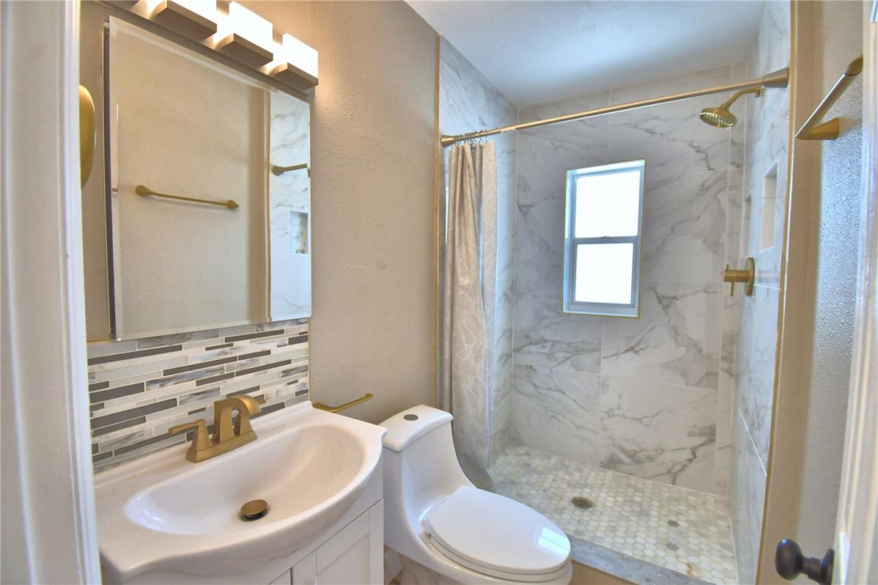 3553 Center Circle , Largo, FL 33774 Photo