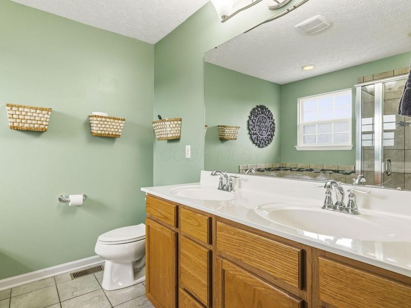 5585 Harvest Curve Lane, Canal Winchester, OH 43110 Photo 24