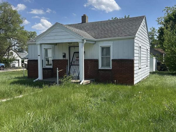 1302 S Hackley Street, Muncie, IN 47302