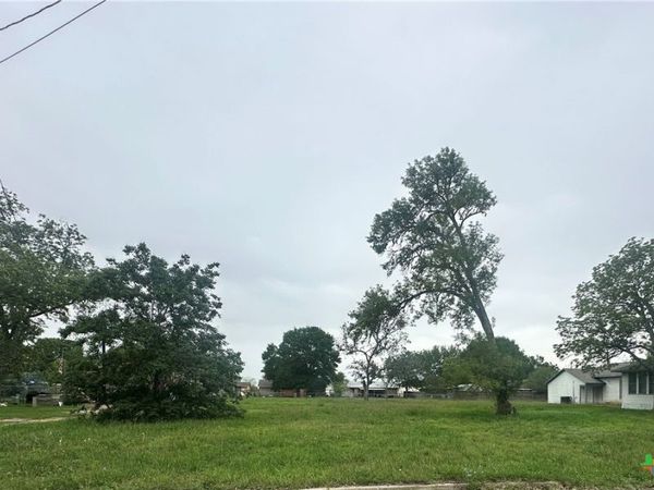 TBD Edgar St, Yoakum, TX 77995