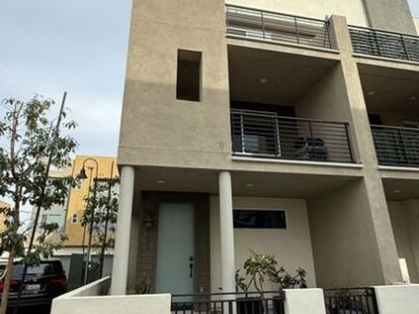 5079 Cedar Avenue, Long Beach, CA 90805