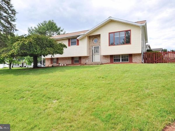109 BERWICK DRIVE , BOALSBURG, PA 16827