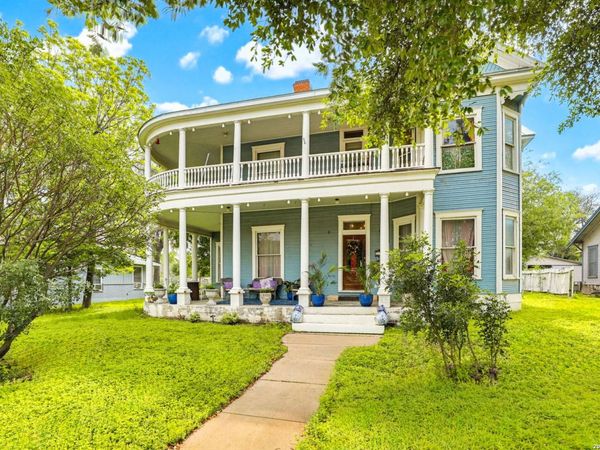 757 N GETTY ST, Uvalde, TX 78801