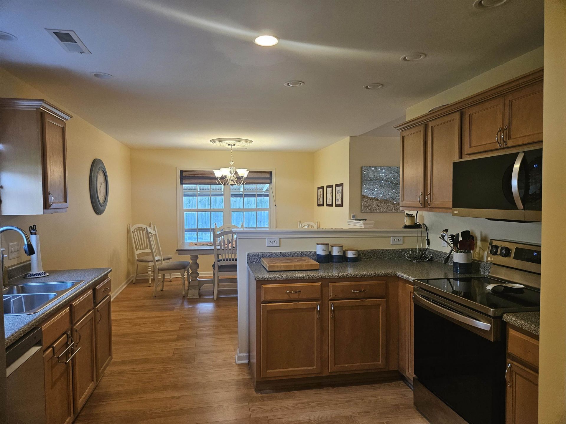 126 Balsa Dr. Photo 17