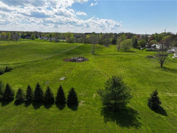 6195 Lincoln Road , Ontario, NY 14519