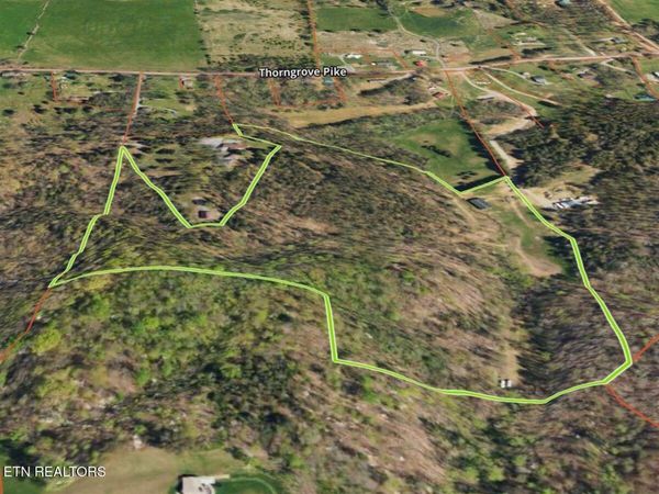 427 & 439 Thorngrove Pike, Kodak, TN 37764