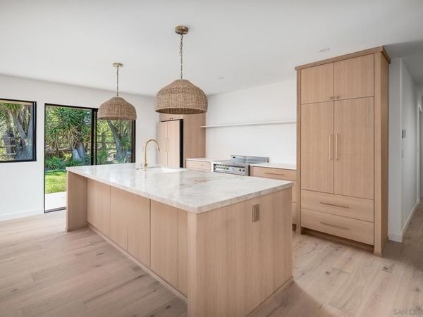 16902 Via De Santa Fe, Unit 7, Rancho Santa Fe, CA 92067