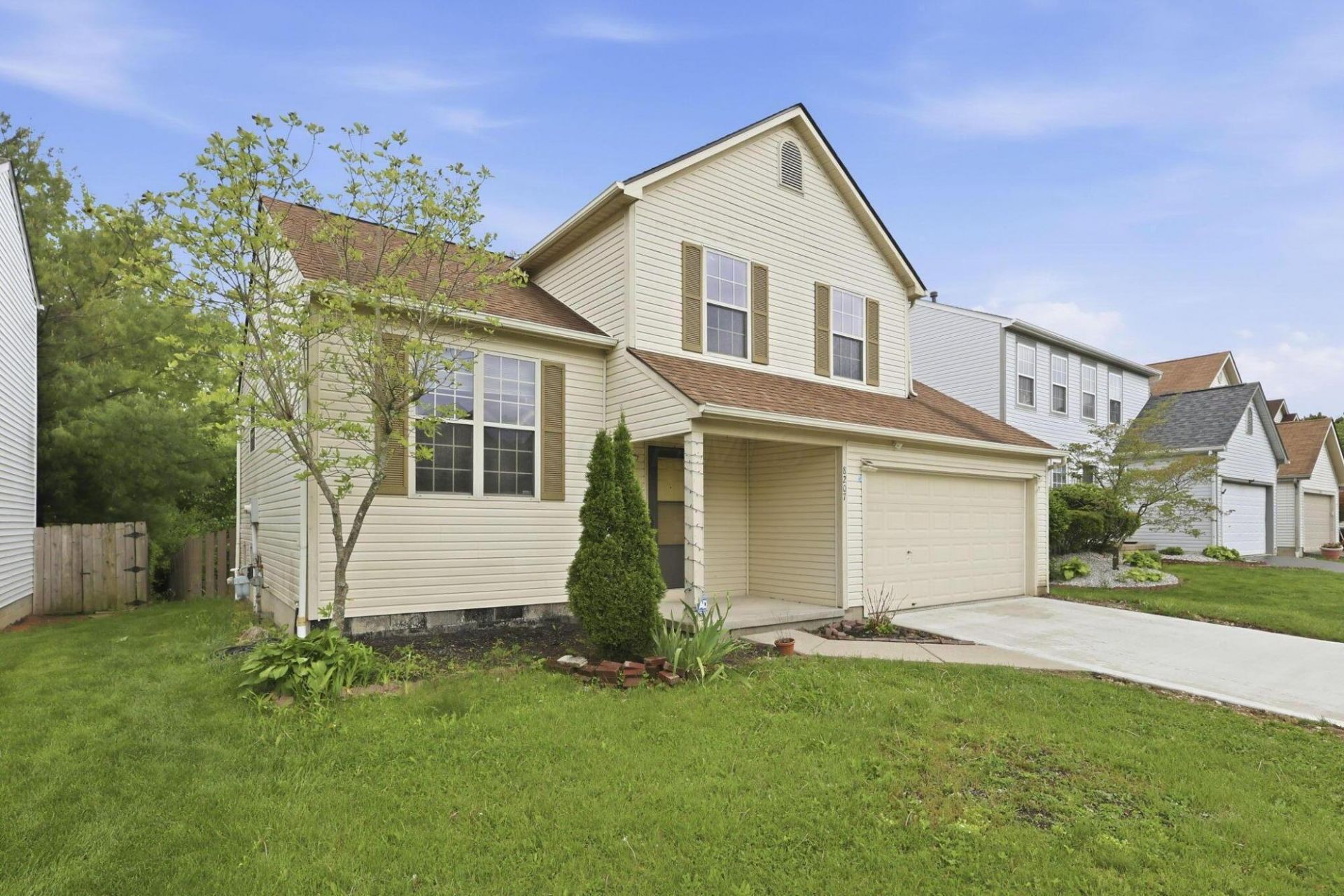 8207 Arbor Rose Way, Blacklick, OH 43004 Main Photo