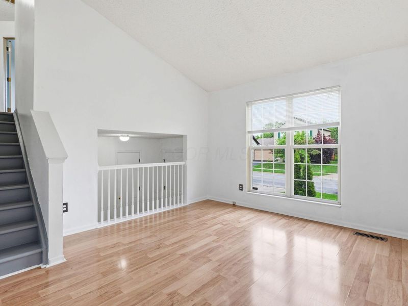 8207 Arbor Rose Way, Blacklick, OH 43004 Photo 9