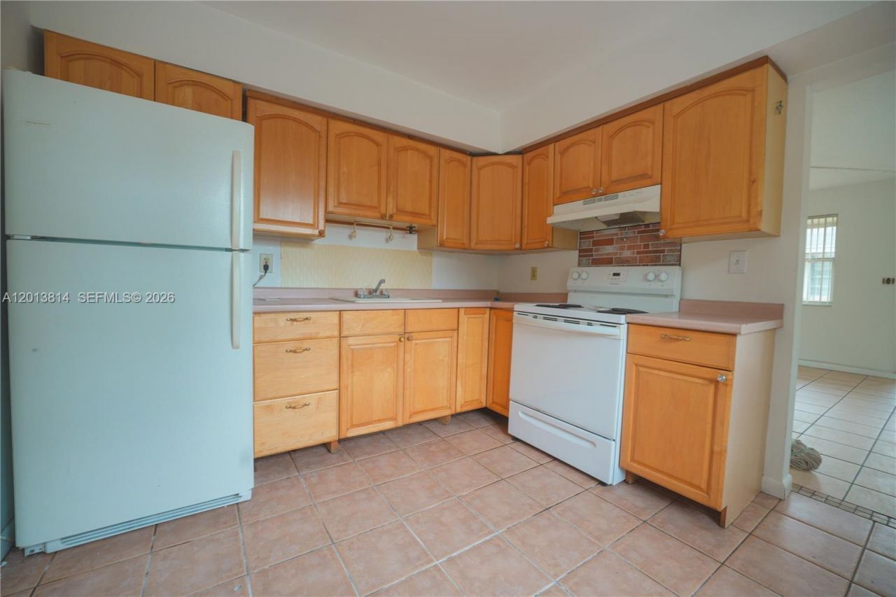 5825 Buchanan St , Unit 1, Hollywood, FL 33021 Photo