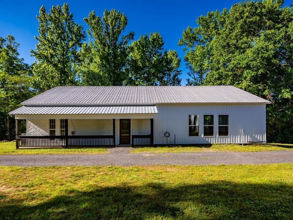 210 Kemp Street , Clinton, AR 72031