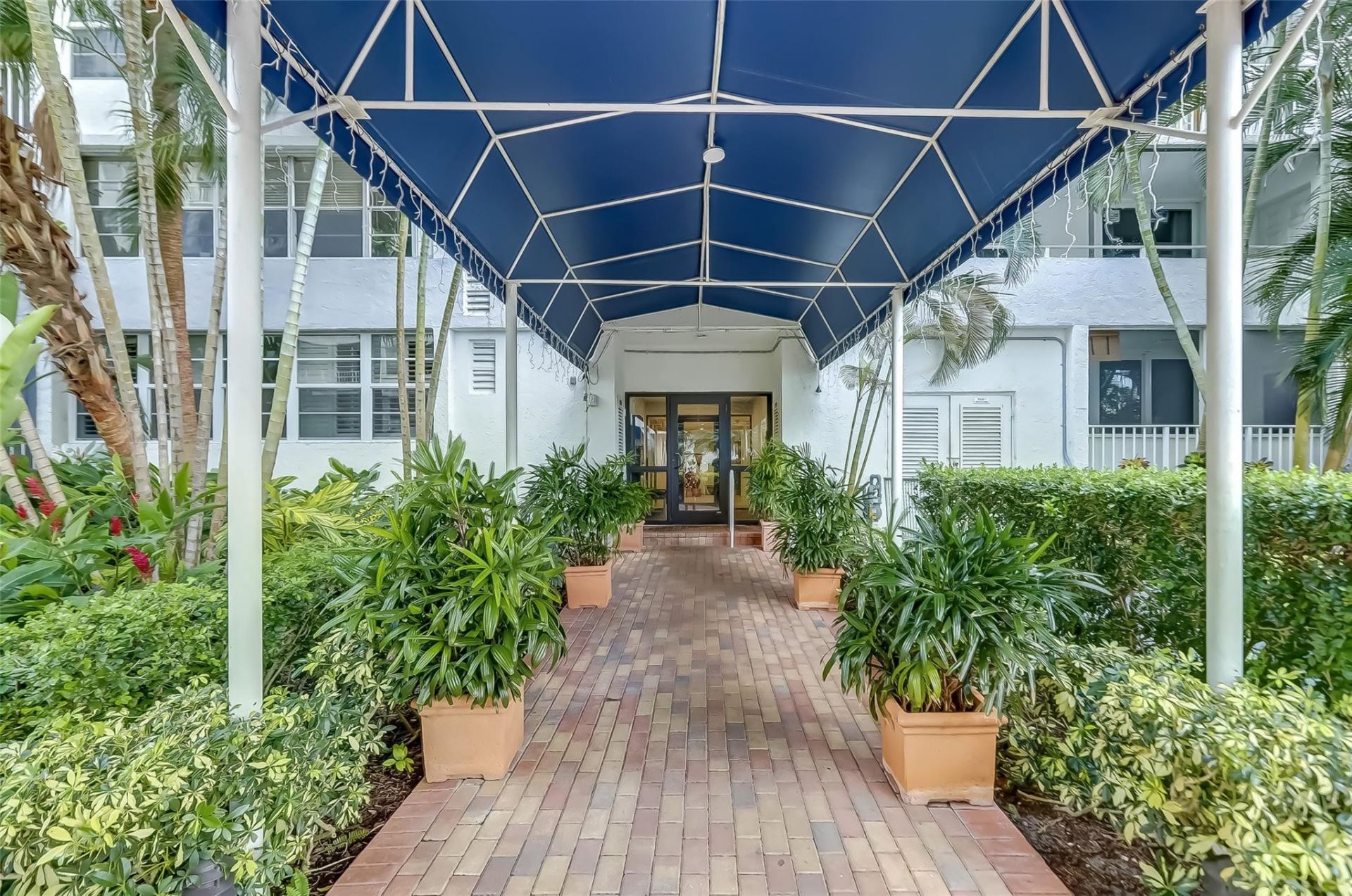1160 N Federal Highway, Unit 215, Fort Lauderdale, FL 33304 Photo