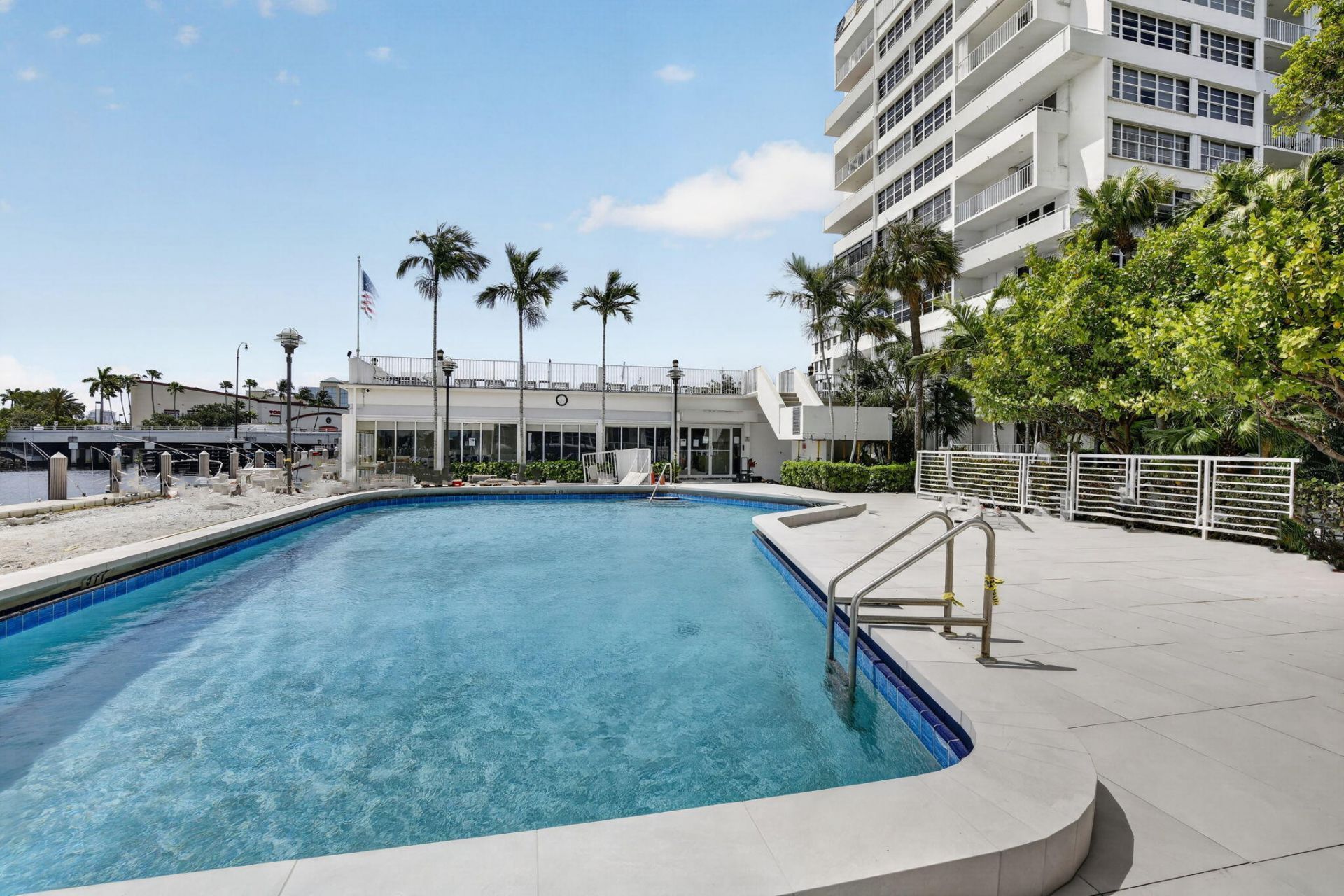1160 N Federal Highway, Unit 215, Fort Lauderdale, FL 33304 Photo