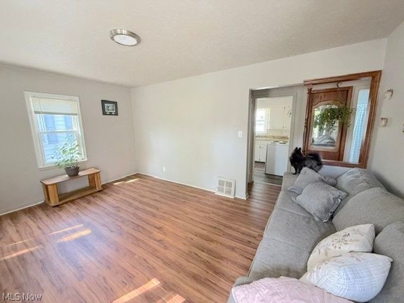 238 The Brooklands, Akron, OH 44305 Photo 5