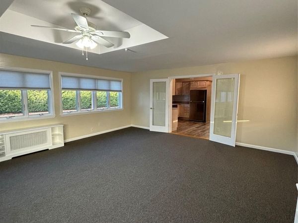 445 North Country Road , Saint James, NY 11780