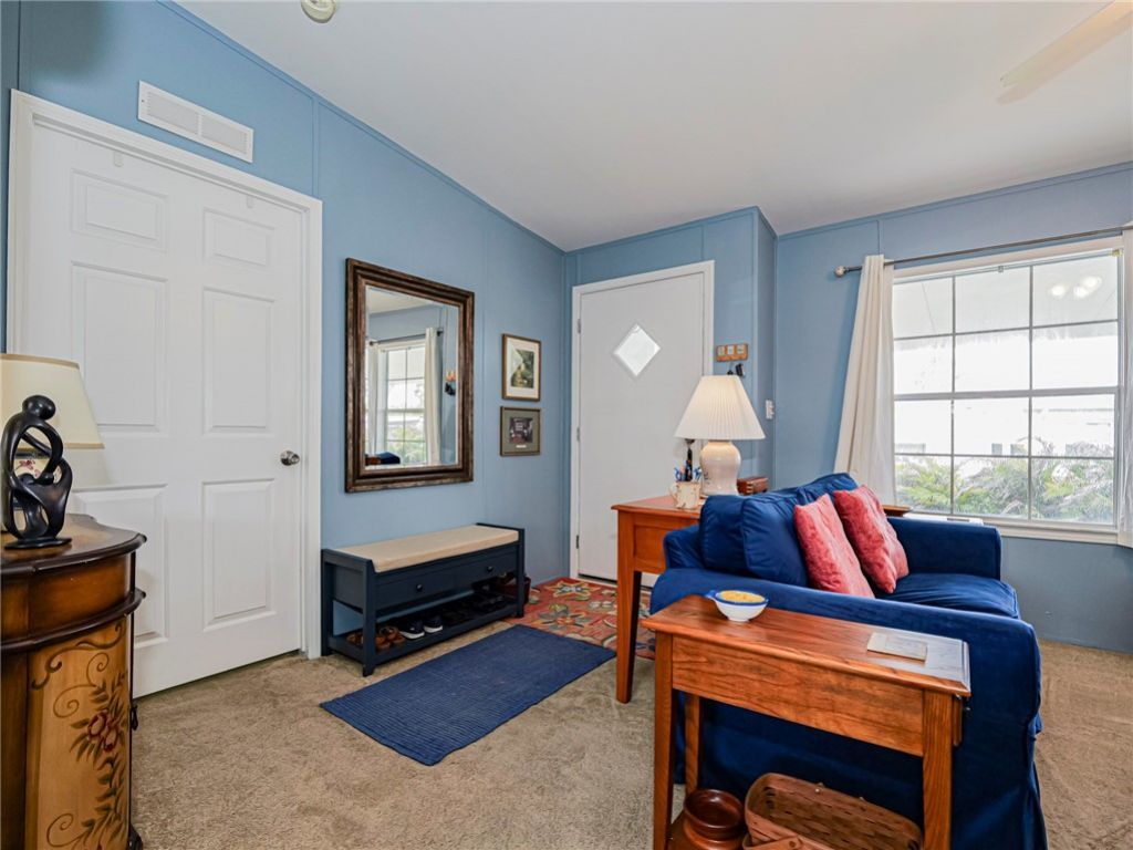 818 Thrush Circle, Sebastian, FL 32976 Photo