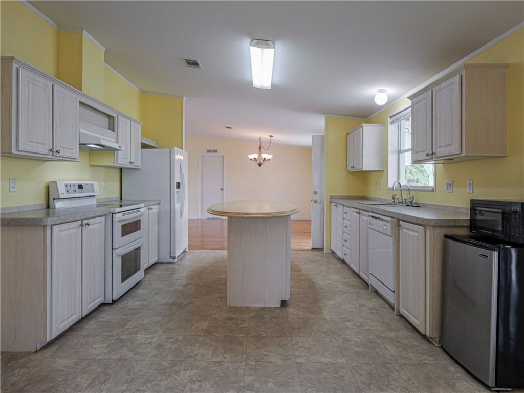 818 Thrush Circle, Sebastian, FL 32976 Photo