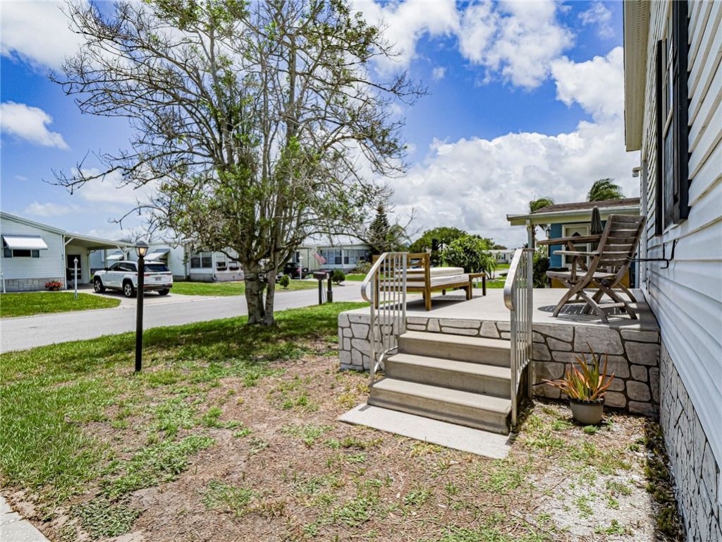 818 Thrush Circle, Sebastian, FL 32976 Photo