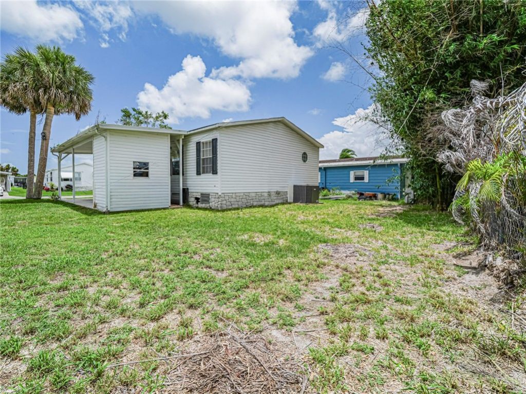 818 Thrush Circle, Sebastian, FL 32976 Photo