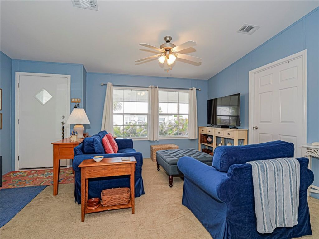 818 Thrush Circle, Sebastian, FL 32976 Photo