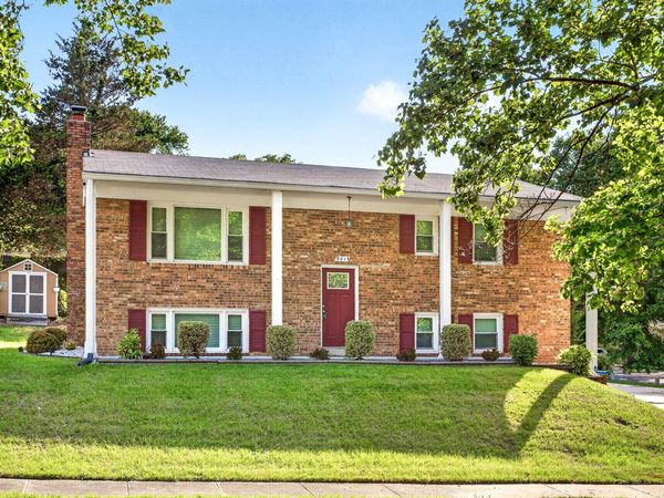 9015 DIXON DRIVE , CLINTON, MD 20735