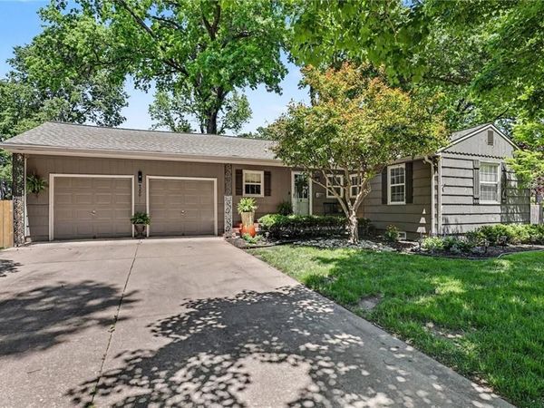 4200 W 71ST Street, Prairie Village, KS 66208
