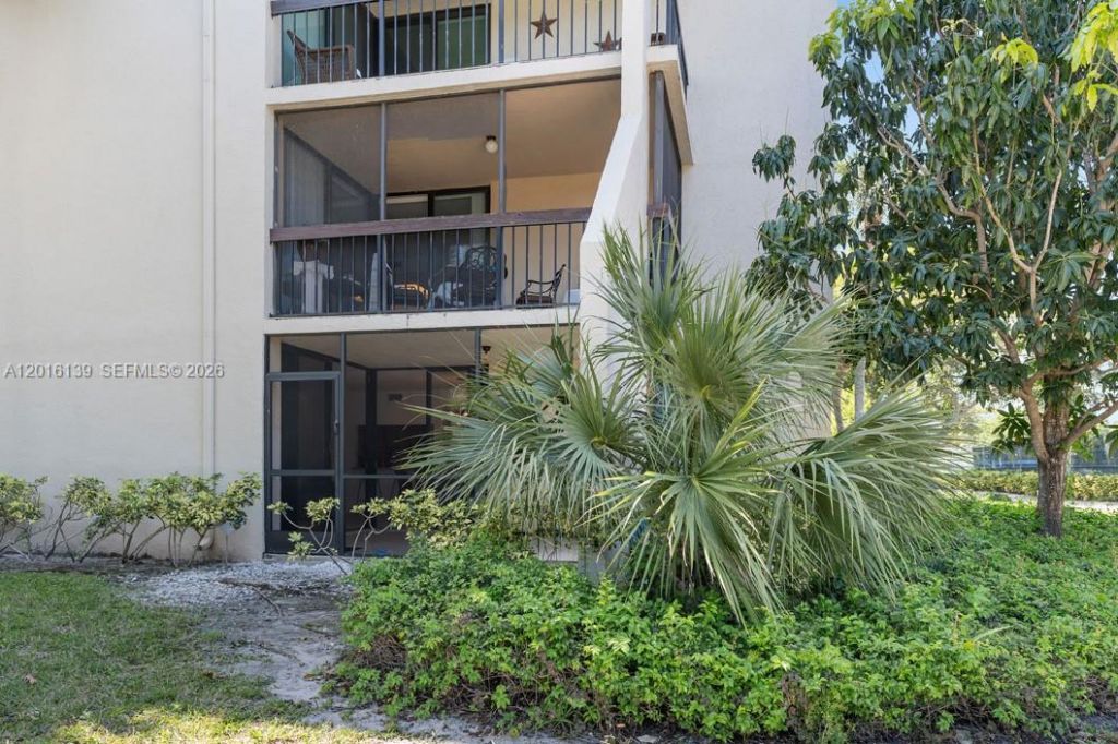 825 Egret Cir, Unit 110, Delray Beach, FL 33444 Photo