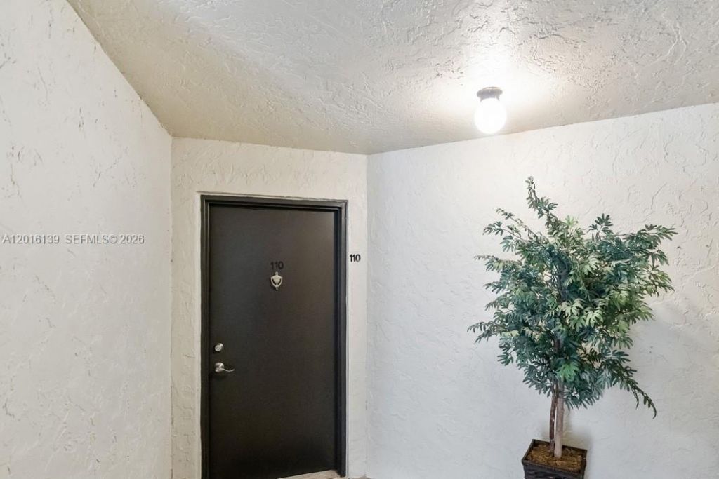 825 Egret Cir, Unit 110, Delray Beach, FL 33444 Photo