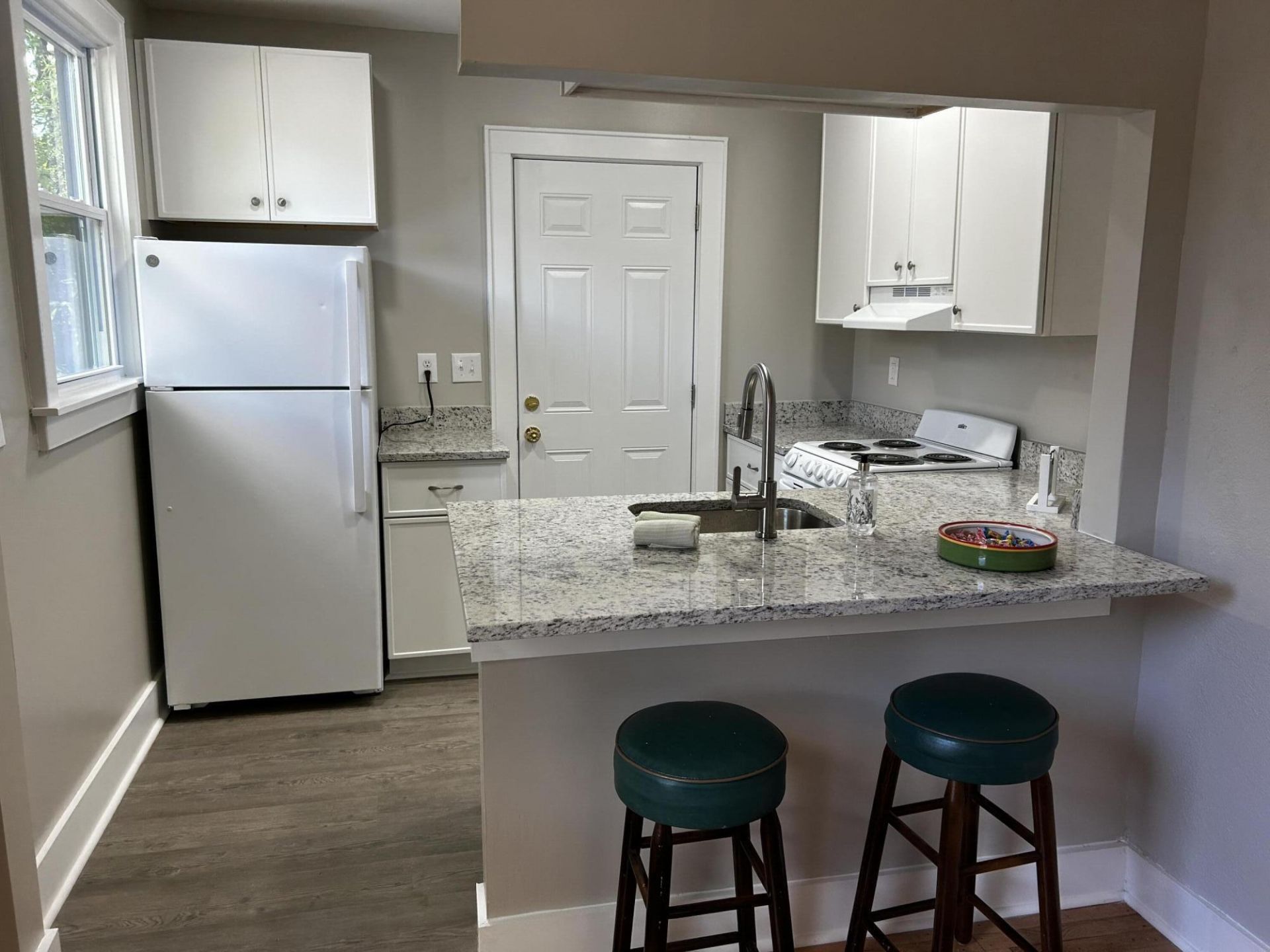 2319 Kent Avenue Photo 12